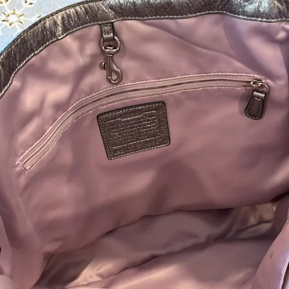 COACH Silver Tote Bag - Picture 5 of 6